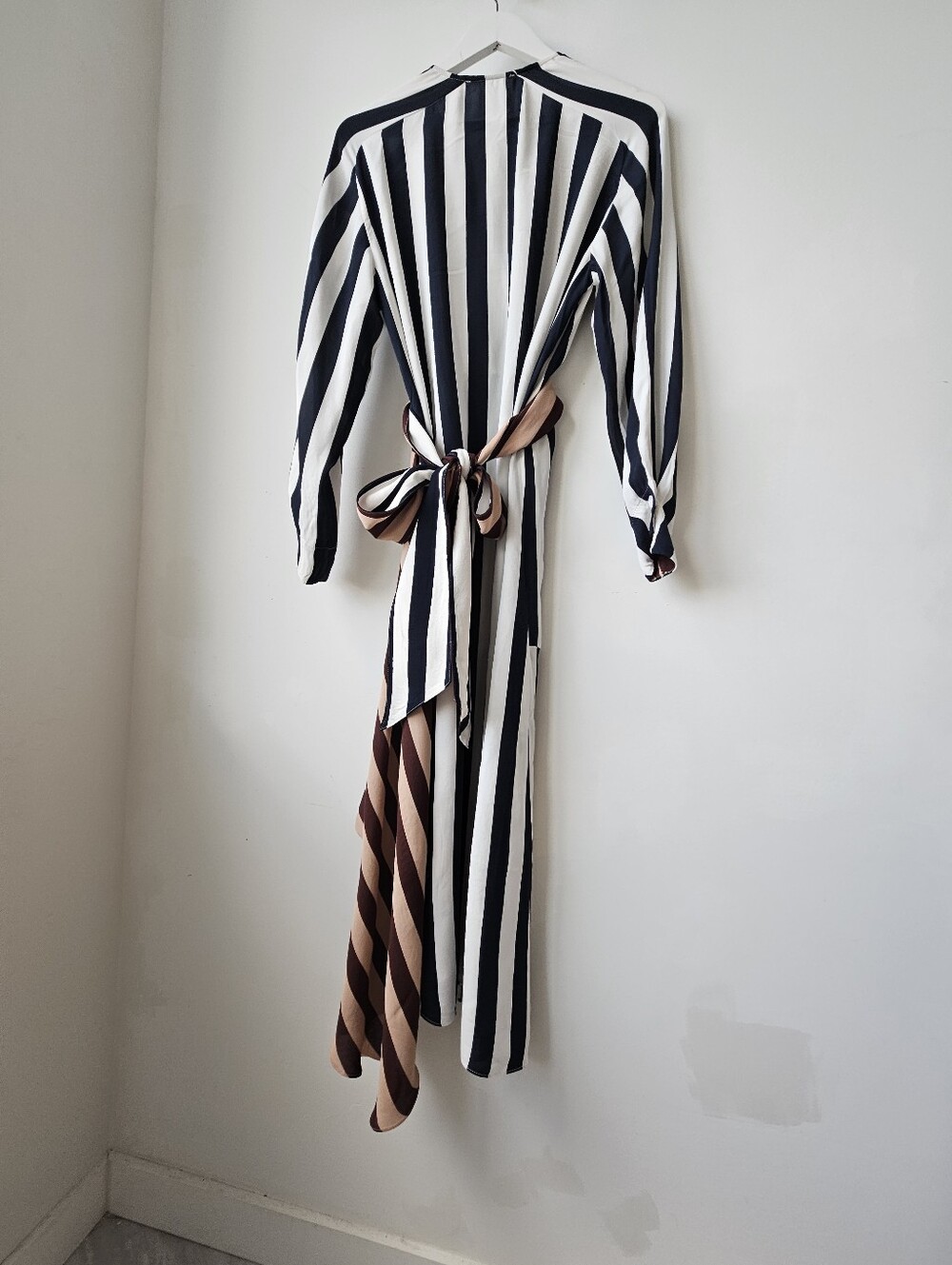 Reiss Nola Colourblock Asymmetric Stripe Midi Dress - Picture 7 of 16